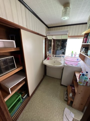 八代市千丁町吉王丸229-1、229-2の独立洗面台