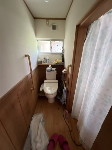 八代市千丁町吉王丸229-1、229-2のトイレ