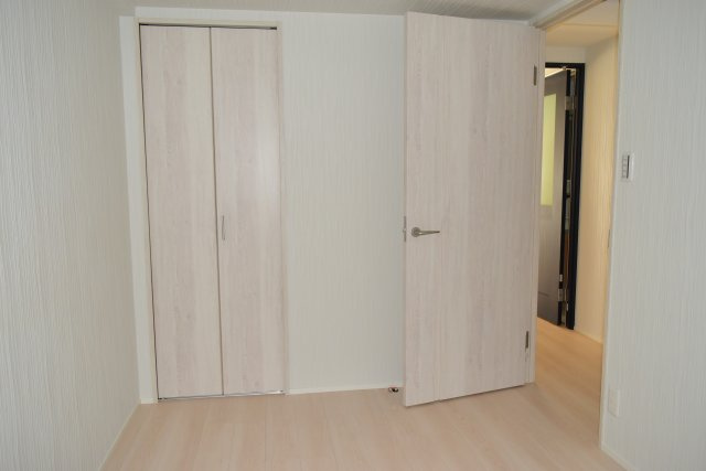 府中市緑町２丁目の中古マンションの収納