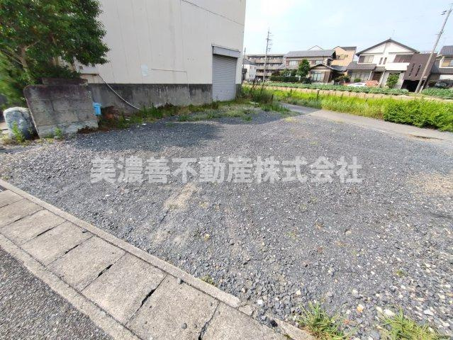 ６５５５９　岐阜市萱場南事業用の駐車場