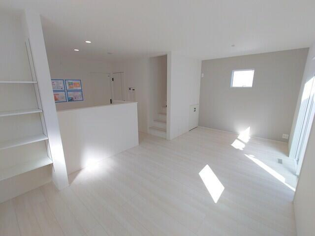 名古屋市中川区下之一色町字松蔭５丁目の新築一戸建の居間・リビング|３号棟　ＬＤＫ 