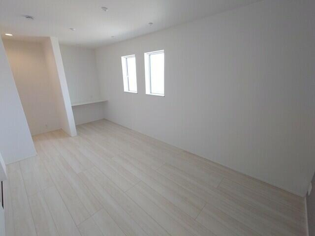 名古屋市中川区下之一色町字松蔭５丁目の新築一戸建の居間・リビング|３号棟　洋室 