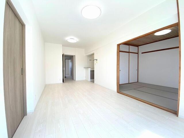 名古屋市千種区富士見台５丁目の中古マンションの居間・リビング| 