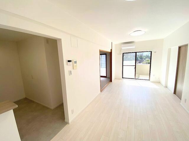 名古屋市千種区富士見台５丁目の中古マンションの居間・リビング| 