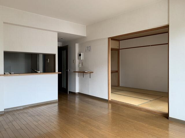 名古屋市千種区池上町２丁目の中古マンションの居間・リビング| 