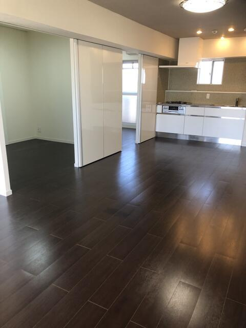 名古屋市昭和区滝子通３丁目の中古マンションの居間・リビング| 