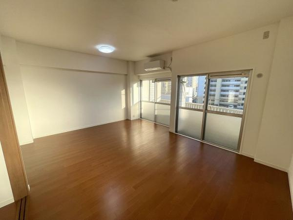 名古屋市南区内田橋２丁目の中古マンションの居間・リビング|「LDK」エアコン1台付きです。… 