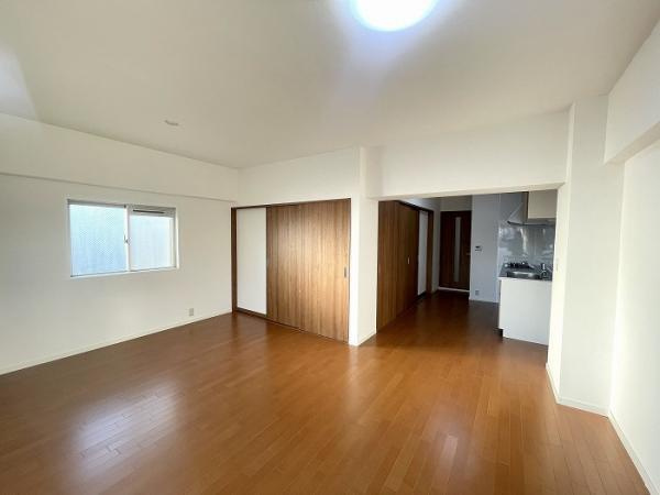 名古屋市南区内田橋２丁目の中古マンションの居間・リビング|「LDK」洋室を区切れます。 