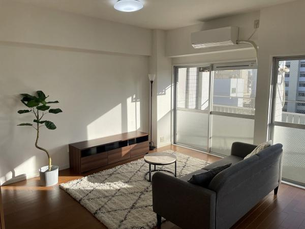 名古屋市南区内田橋２丁目の中古マンションのその他|リビング家具付きの様子です。 