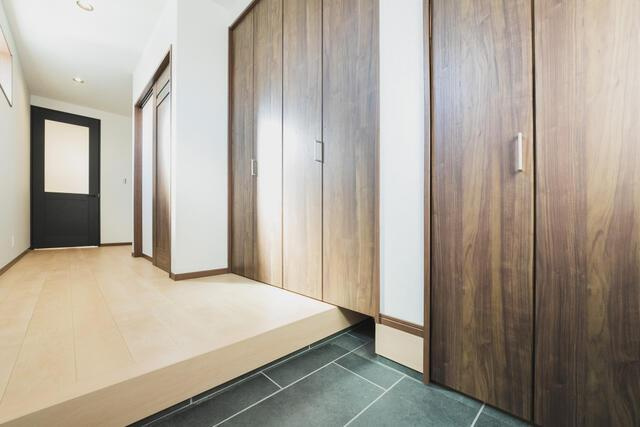 名古屋市昭和区折戸町２丁目の新築一戸建の玄関| 