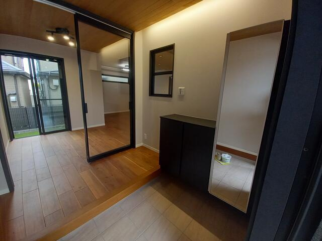 名古屋市天白区高島１丁目の新築一戸建の玄関| 