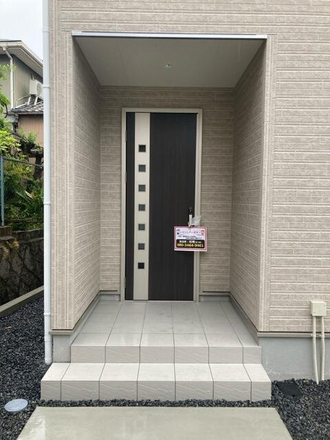 名古屋市緑区大高町字東千正坊の新築一戸建の玄関|住まいの「顔」となる玄関（4… 