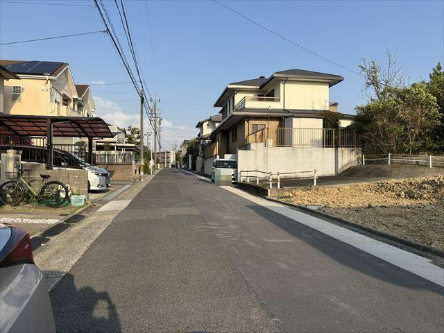 名古屋市守山区深沢１丁目の新築一戸建の前面道路含む現地写真| 