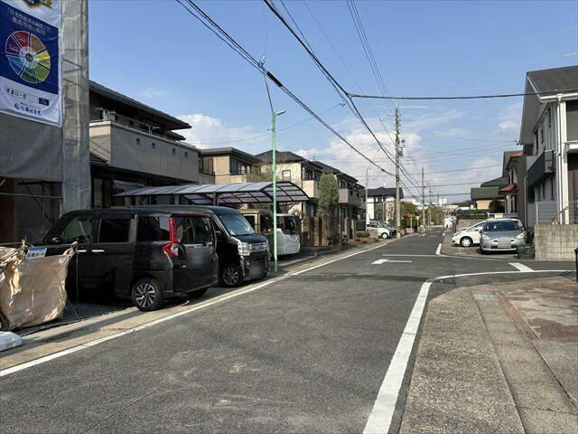 名古屋市守山区桔梗平２丁目の新築一戸建の前面道路含む現地写真| 