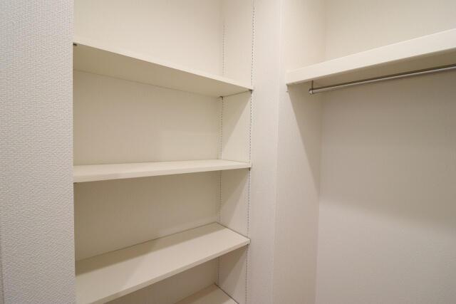 名古屋市南区源兵衛町１丁目の新築一戸建の収納|(1)号棟 2階廊下収納 