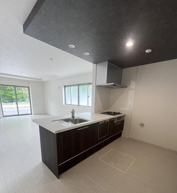 名古屋市守山区大字上志段味字山の田の新築一戸建のキッチン| 