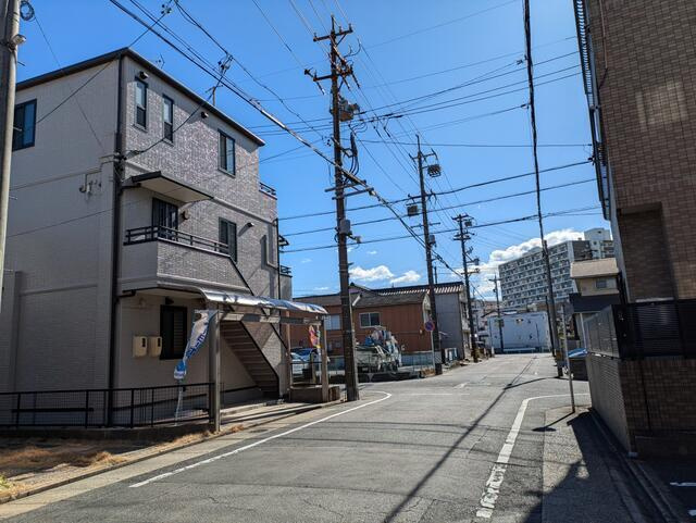 名古屋市南区明治２丁目の中古一戸建の前面道路含む現地写真|前面道路を含む現地写真 