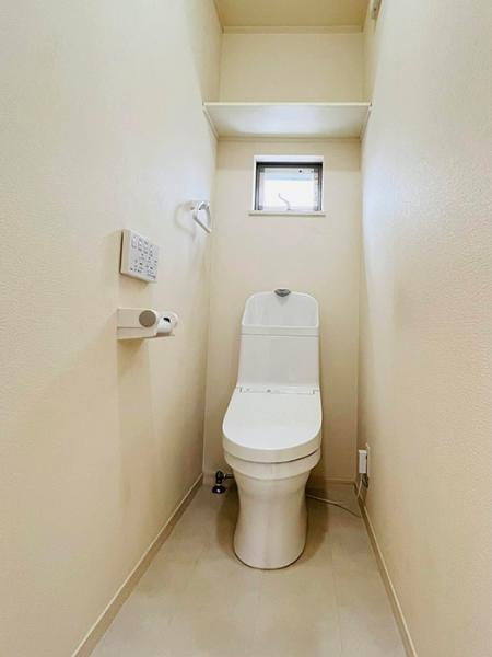 名古屋市守山区菱池町の中古一戸建のトイレ|「2階トイレ」忙しい朝でも安… 