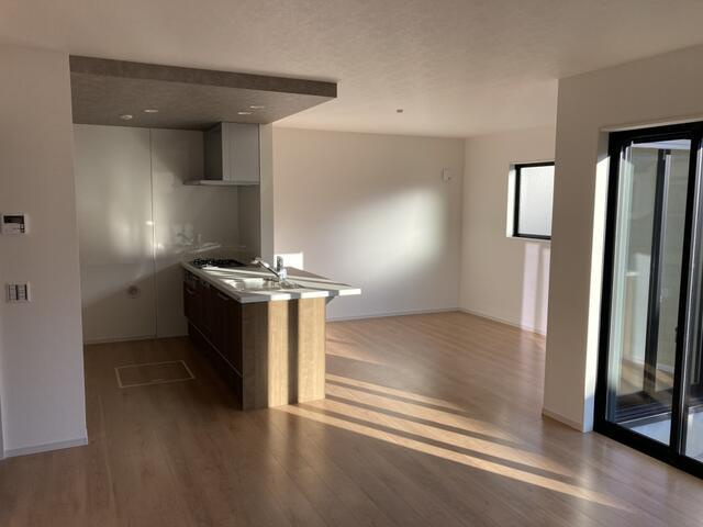 名古屋市守山区大字中志段味字南原の新築一戸建の居間・リビング| 