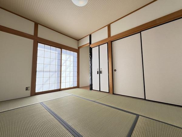 名古屋市守山区大字中志段味字南原の中古一戸建の和室|「1階和室」日当たり良く、床… 