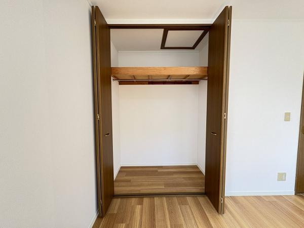 名古屋市守山区大字中志段味字南原の中古一戸建の収納|「2階西側洋室」クローゼット… 