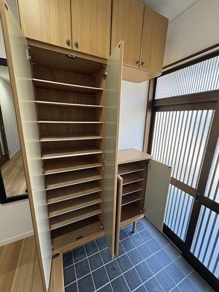 名古屋市守山区大字中志段味字南原の中古一戸建の玄関|「シューズボックス」大容量の… 