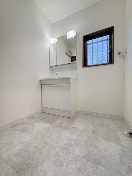 名古屋市守山区大字中志段味字南原の中古一戸建のその他|「脱衣所」洗面台新品で、広め… 