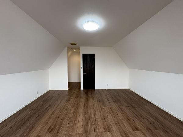 名古屋市中村区押木田町２丁目の中古一戸建の洋室|洋室2別角度 