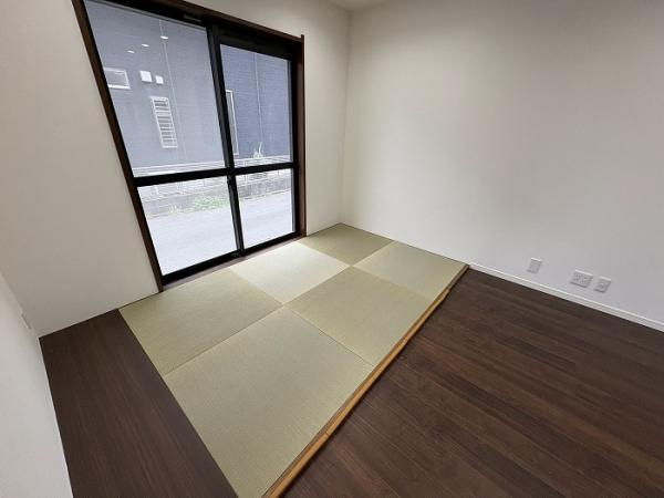 名古屋市北区稚児宮通２丁目の中古一戸建の洋室|琉球畳 