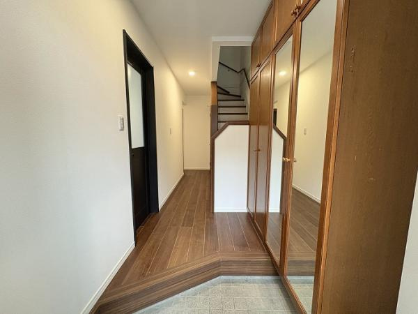 名古屋市北区稚児宮通２丁目の中古一戸建のその他|玄関 