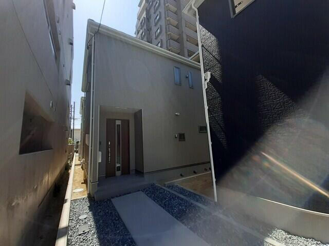 名古屋市北区上飯田南町２丁目の新築一戸建の前面道路含む現地写真| 