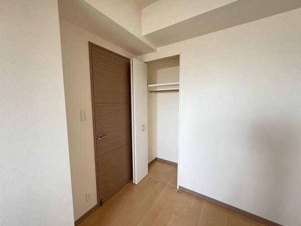 名古屋市天白区平針南４丁目の中古マンションの玄関|「洋室」5.1帖　別角度写真で… 