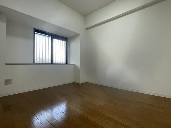 名古屋市北区平安２丁目の中古マンションの洋室|「北東洋室」クロスは全室張替… 