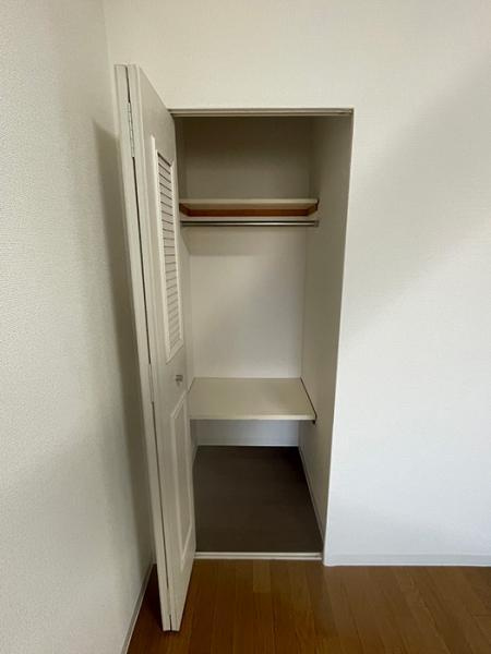 名古屋市北区平安２丁目の中古マンションの収納|「北東洋室」各部屋に収納があ… 
