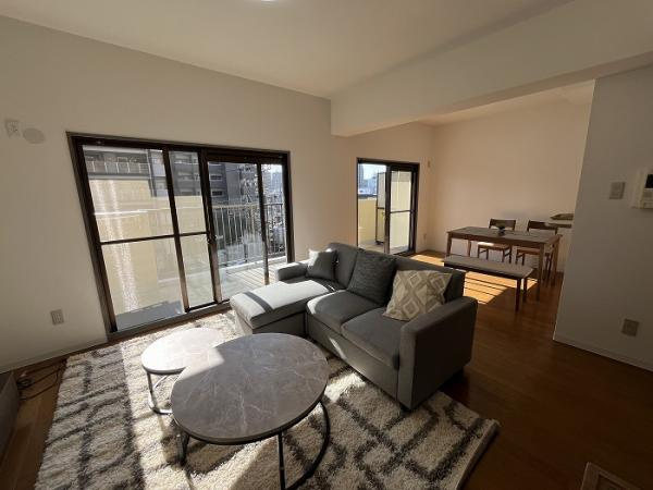 名古屋市北区平安２丁目の中古マンションの居間・リビング|リビングの様子 