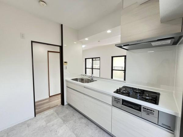 名古屋市北区上飯田東町１丁目の中古マンションのキッチン|「キッチン」対面キッチンで、… 