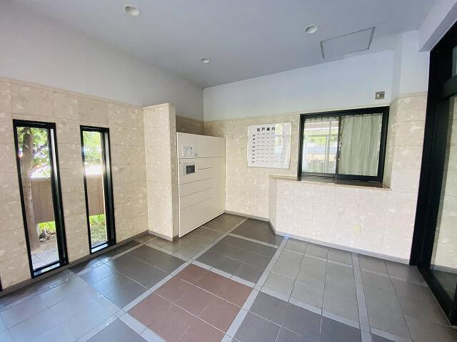 名古屋市港区木場町の中古マンションのエントランス| 