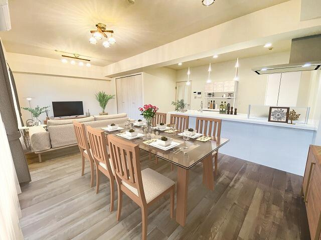 名古屋市港区木場町の中古マンションの居間・リビング|※家具及び備品はイメージです 