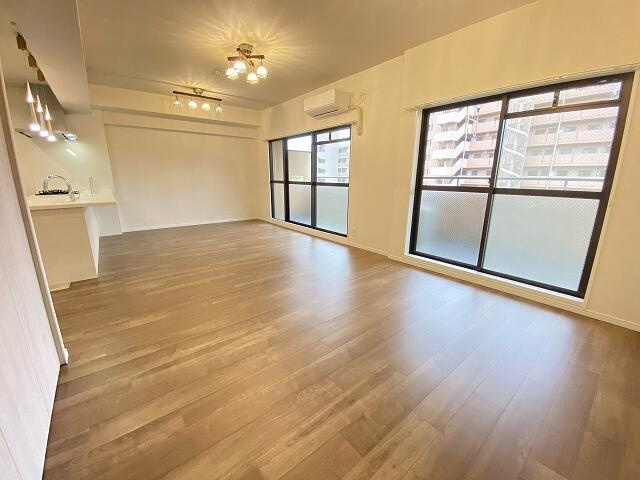 名古屋市港区木場町の中古マンションの居間・リビング| 