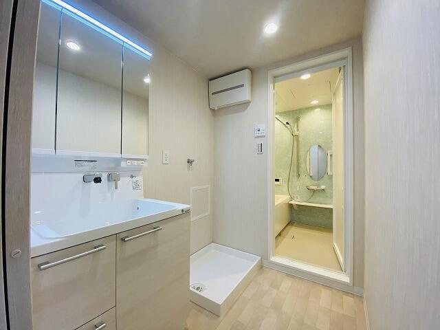 名古屋市港区木場町の中古マンションの独立洗面台| 