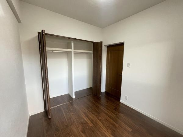 名古屋市千種区光が丘１丁目の中古マンションの収納|「南西洋室」別角度からの様子… 