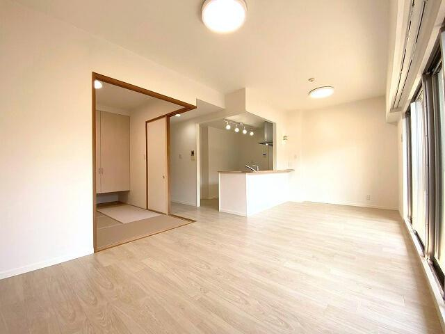 名古屋市中川区松年町２丁目の中古マンションの居間・リビング| 