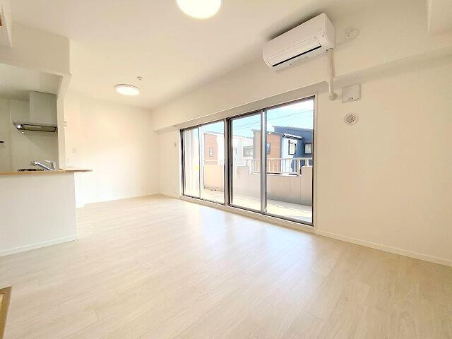 名古屋市中川区松年町２丁目の中古マンションの居間・リビング| 