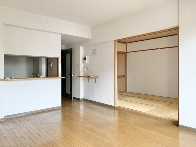 名古屋市千種区池上町２丁目の中古マンションの居間・リビング| 