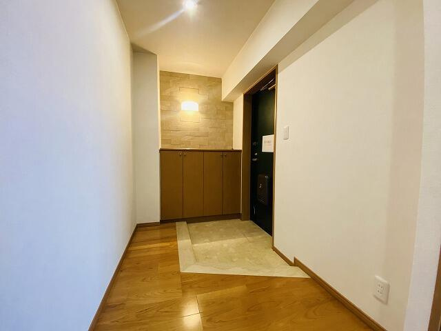 名古屋市緑区長根町の中古マンションの玄関| 