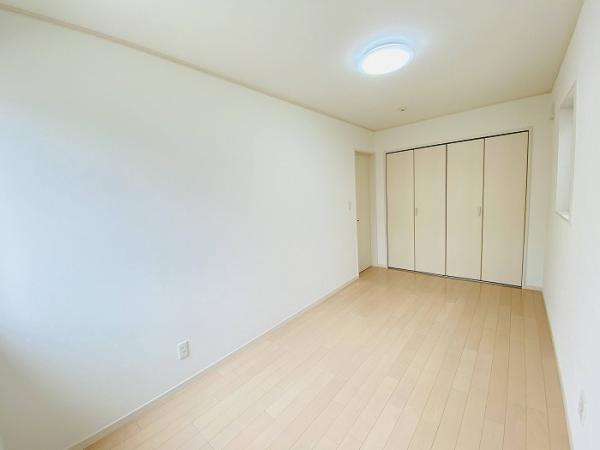 名古屋市北区水草町２丁目の中古一戸建の洋室|「2階洋室南東側」クローゼッ… 