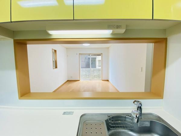 名古屋市北区水草町２丁目の中古一戸建のキッチン|「キッチン」流し台からリビン… 