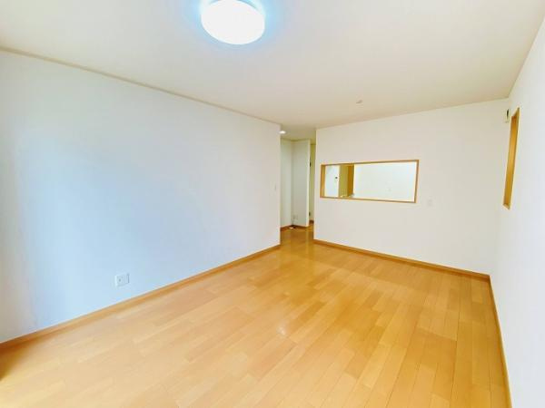 名古屋市北区水草町２丁目の中古一戸建の洋室|「リビングダイニング」対面キ… 