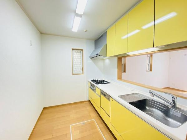名古屋市北区水草町２丁目の中古一戸建のキッチン|「キッチン」対面キッチンです。 