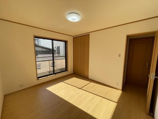 名古屋市熱田区野立町２丁目の中古一戸建の洋室|「2階南東洋室」約7帖です。 